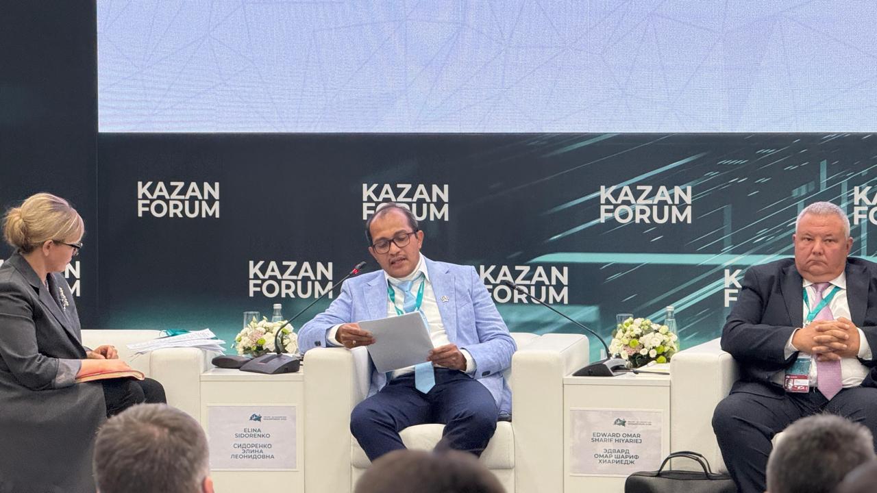 2025 05 15 Wamen Rusia 1