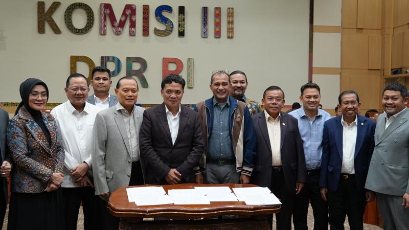 2025 12 02 Raker RUU Penyesuaian Pidana 2