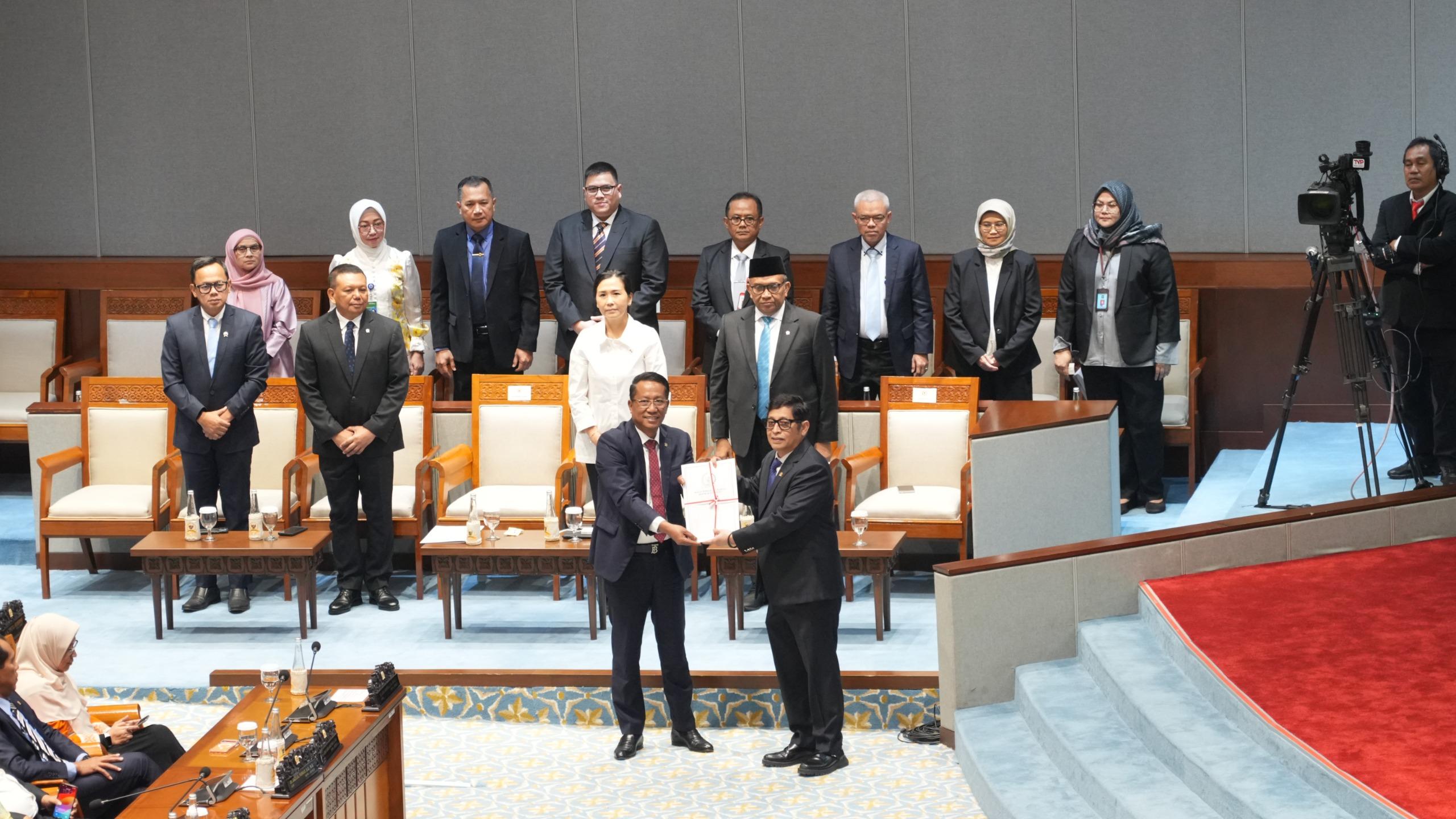 2026 04 21 Paripurna 4